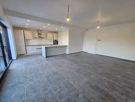 apt 5 - rez-de-chaussee + terrasse + jardin