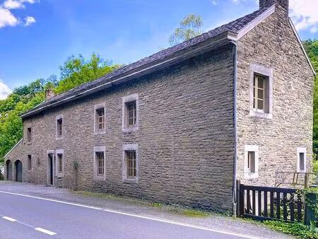 magnifique maison  située hors zone d'aléas d'inondation