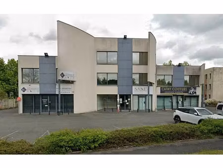 vente bureau saint benoit 791 m²