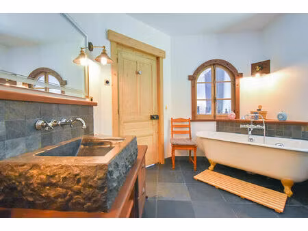 achat maison 8 pièces 223m²