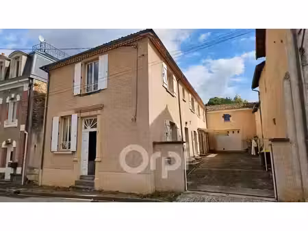 vente maison 6 pièces 225 m² à crevant-laveine (63350)  164 900 €
