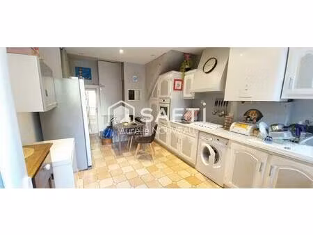 maison centre ville avec cour fermée et 3 chambres