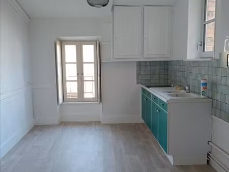location appartement 1 pièce 30 m² à châtel-guyon (63140)