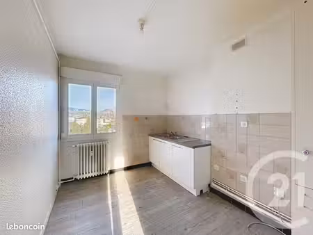 appartement 3 pièces 68 m²