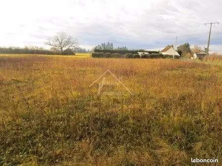 terrain 2764 m² boucé