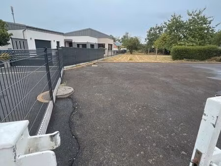 terrain constructible 700 m2 centre lanvallay