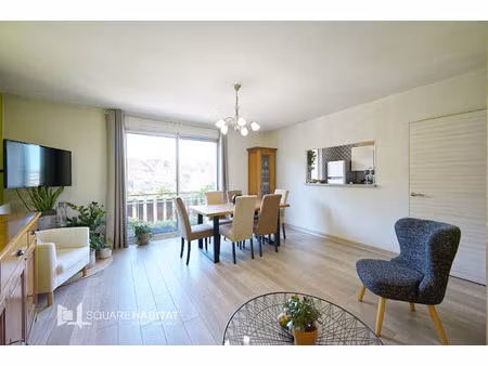 pont-de-beauvoisin  savoie  superbe duplex au dernier étage.