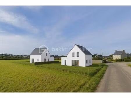 terrain situé à portsall (vendu avec permis de construire)