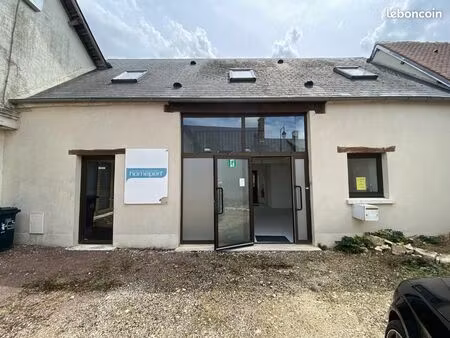 bureaux 118 m² plaimpied-givaudins