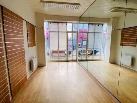 local commercial a louer