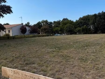 terrain à bâtir de 1036 m2 à frontenac