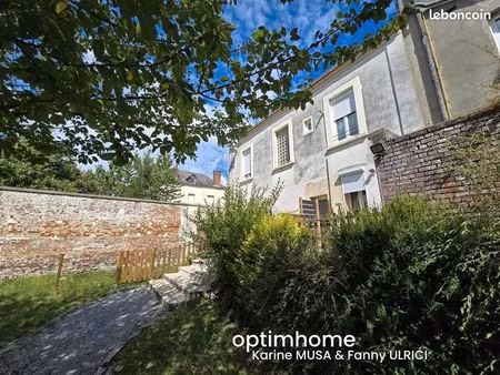 immeuble 10 pièces 210 m²