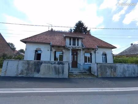 maison 8 pièces 122 m²