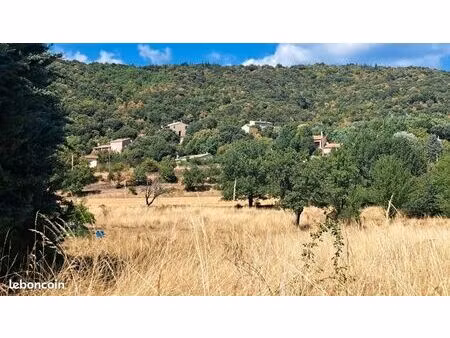 terrain 1 197 m² le brusquet