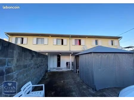 immeuble 300 m² sainte suzanne