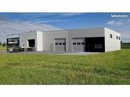 local industriel ou commercial de 250 m² situé à martres tolosane bordure autoroute a64 di