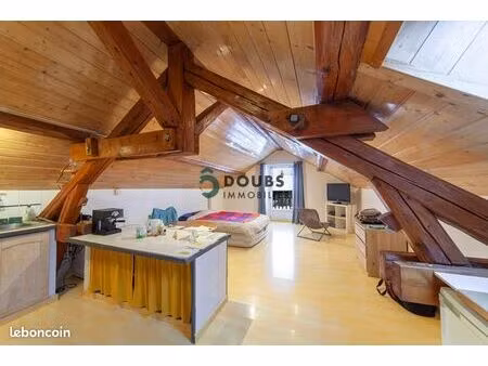 studio 1 pièce 23 m²