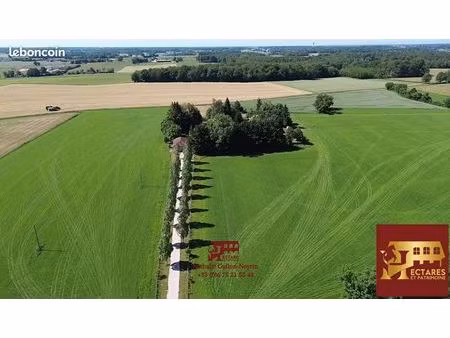 propriété 8 pièces 230 m²
