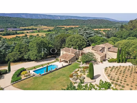 vente maison 18 pièces 376 m² goult (84220)