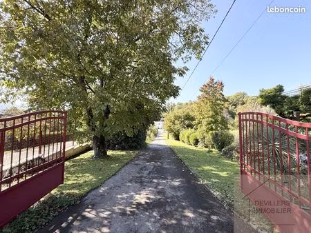 maison 5 pièces 220 m²