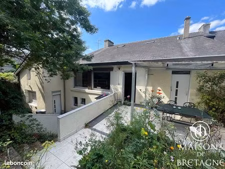 immeuble 8 pièces 243 m²