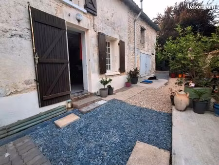 maison calme campagne