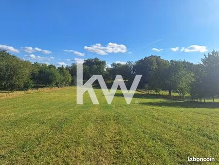 terrain 4 258 m² la dornac