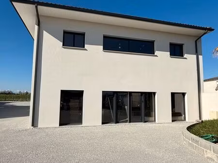 local commercial neuf – zac de serres capens / noé – 320 m²(rdc + étage)  divisible