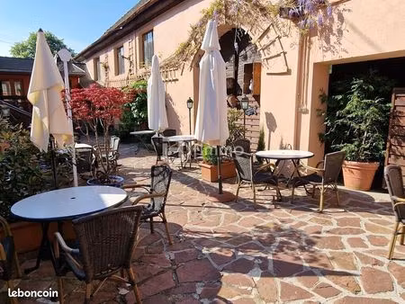 local 770 m² moosch