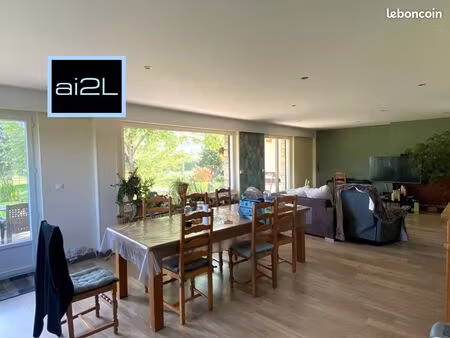 maison d'architecte sur propriété de 6 380 m²