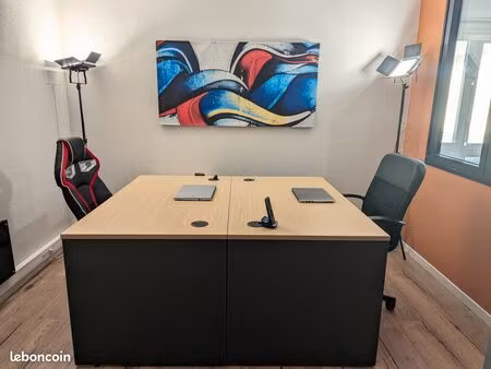 plusieurs bureaux individuels à louer – de 4 à 16 m² – selon vos besoins