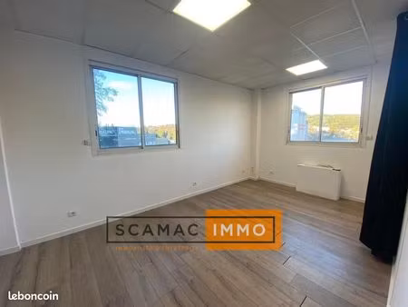 local d'activité 15 m²