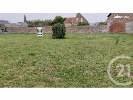 terrain 715 m² albert