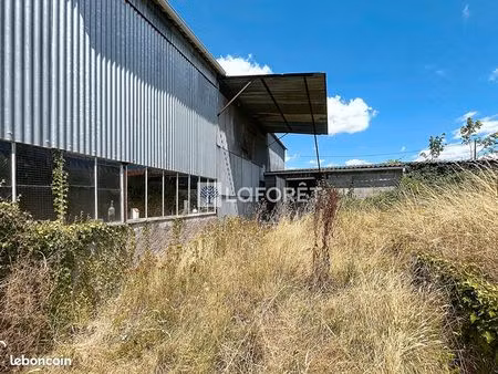 bâtiment 1 pièce 180 m²