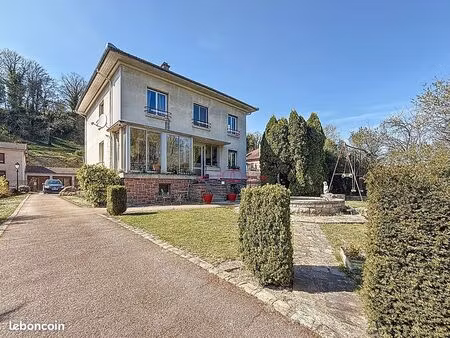 propriété 9 pièces 154 m²