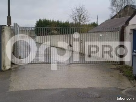 local d'activité 185 m²