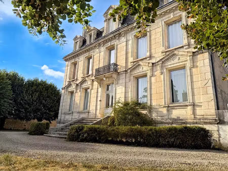 vente maison 11 pièces 370 m² poitiers (86000)