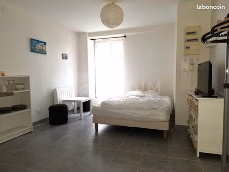 studio 1 pièce 22 m²