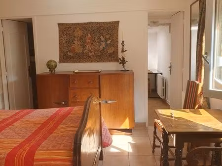 grand studio meublé