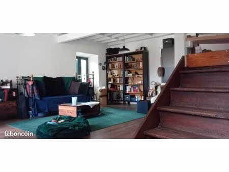 charmante et atypique maison de village au cœur du centre historique de mens