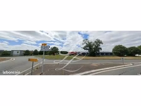 local d'activité 4 000 m²