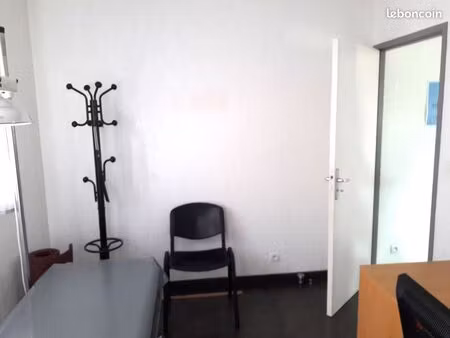 loue pièce dans cabinet paramédical pour un professionnel de santé à bourg-lès-valence