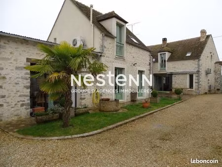 maison 7 pièces 211 m²