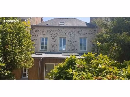maison de ville 8 pièces 135 m²