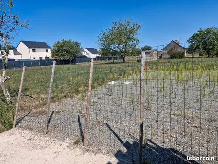 terrain carré à changé 72 centre  670 m2 + 169 m2 près du mans à voir