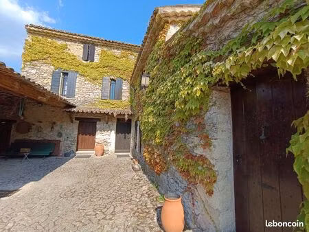 moulin 7 pièces 300 m²