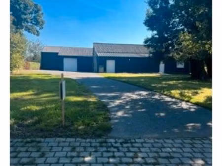 bâtiment  entrepôt