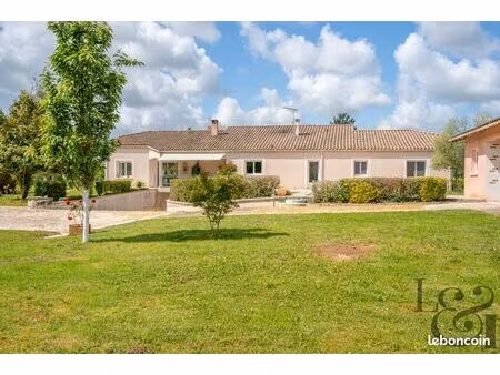 maison 5 pièces 209 m²