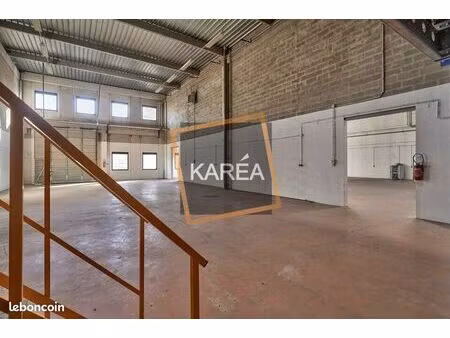 local d'activité 425 m²