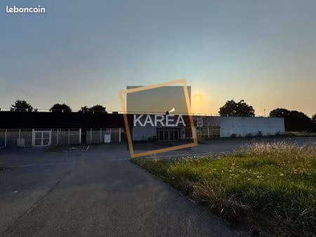 local commercial 400 m²